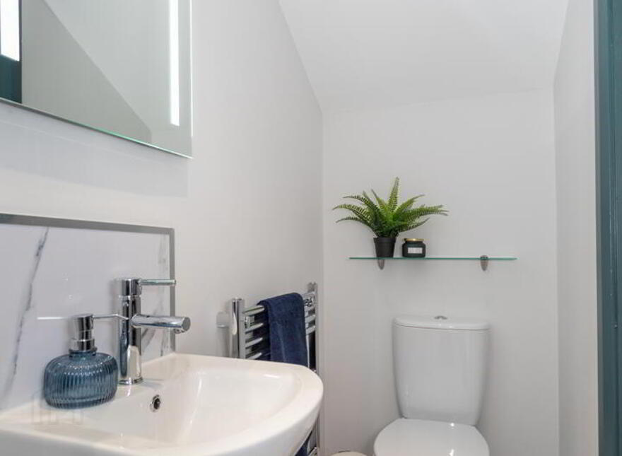 Room 4, Epworth Street, Belfast, BT5 4QR