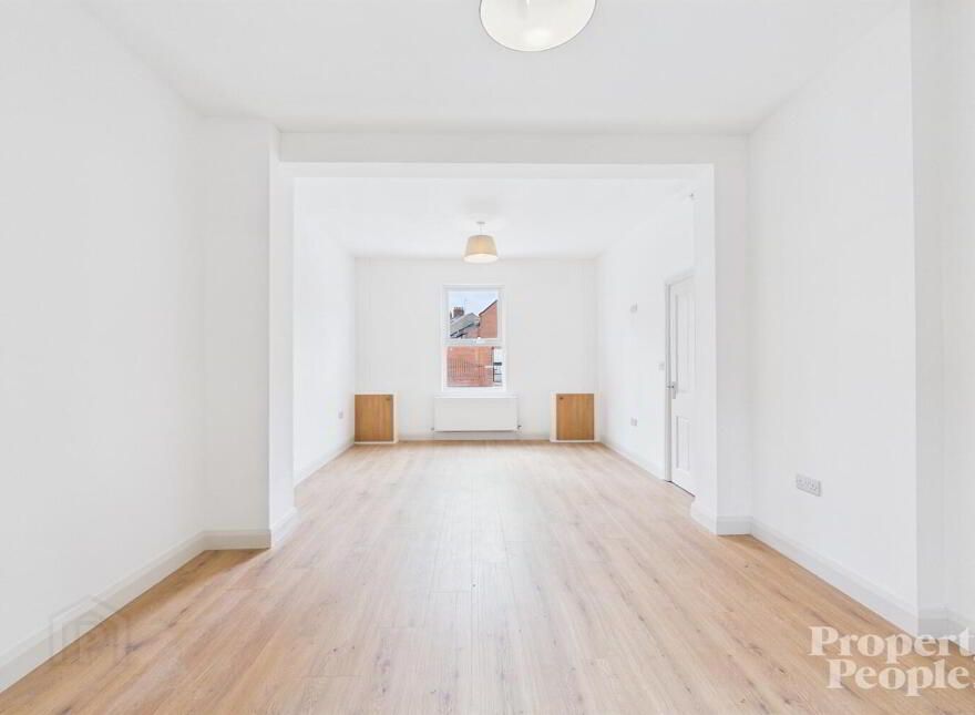 8 Harper Street, Belfast, BT5 4EN
