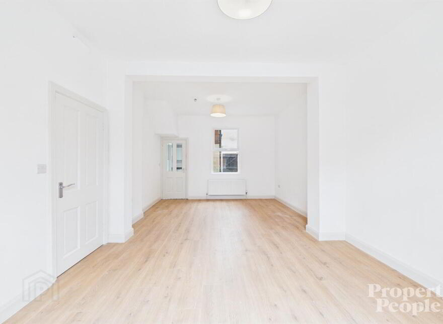 8 Harper Street, Belfast, BT5 4EN