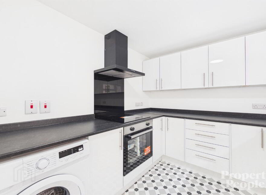 8 Harper Street, Belfast, BT5 4EN