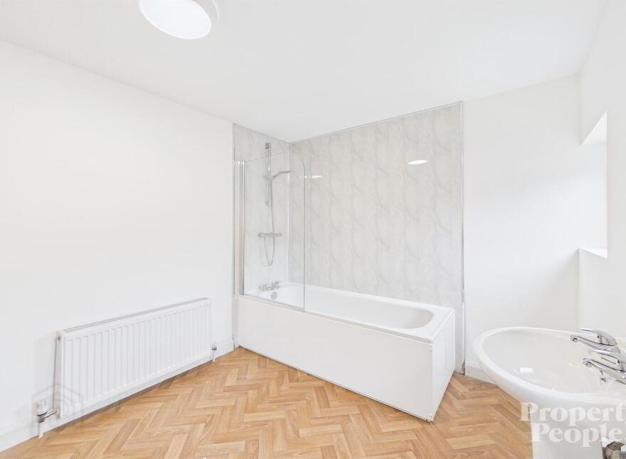8 Harper Street, Belfast, BT5 4EN