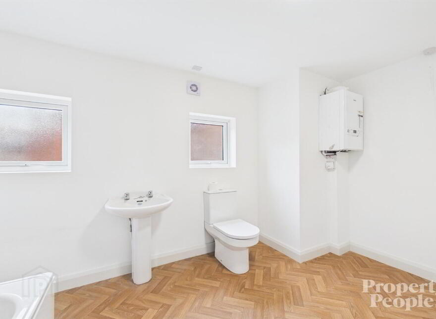 8 Harper Street, Belfast, BT5 4EN