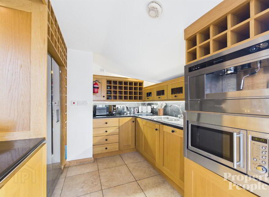 Apartment 18 Pottinger's Quay 25 Short Strand, Belfast, BT5 4AS