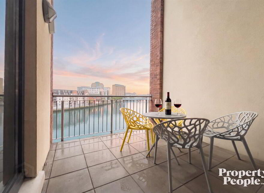 Apartment 18 Pottinger's Quay 25 Short Strand, Belfast, BT5 4AS