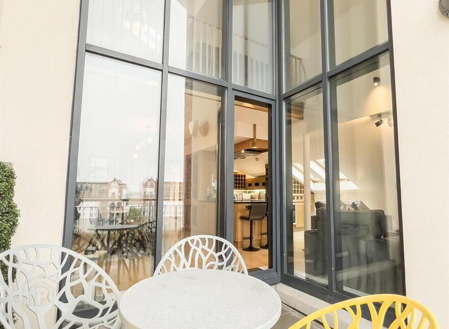 Apartment 18 Pottinger's Quay 25 Short Strand, Belfast, BT5 4AS