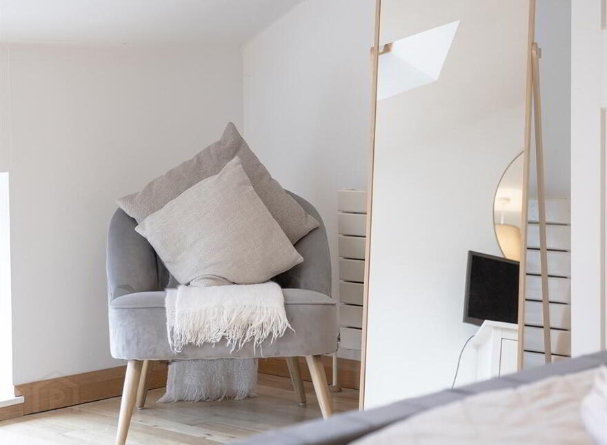 Apartment 18 Pottinger's Quay 25 Short Strand, Belfast, BT5 4AS