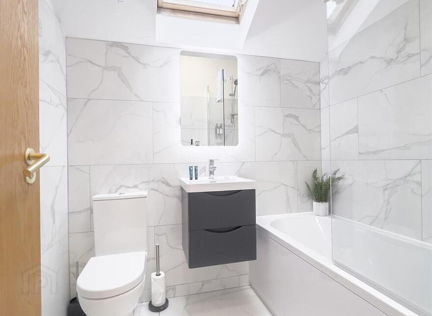 Apartment 18 Pottinger's Quay 25 Short Strand, Belfast, BT5 4AS