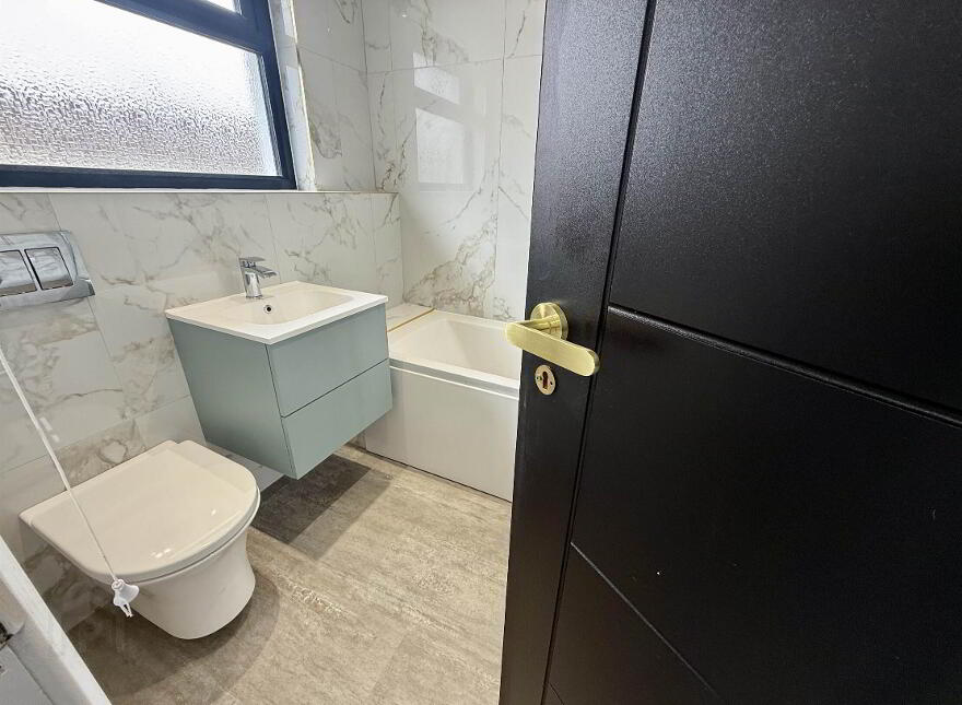47 Stirling Gardens, Cregagh, Belfast, BT6 9JW