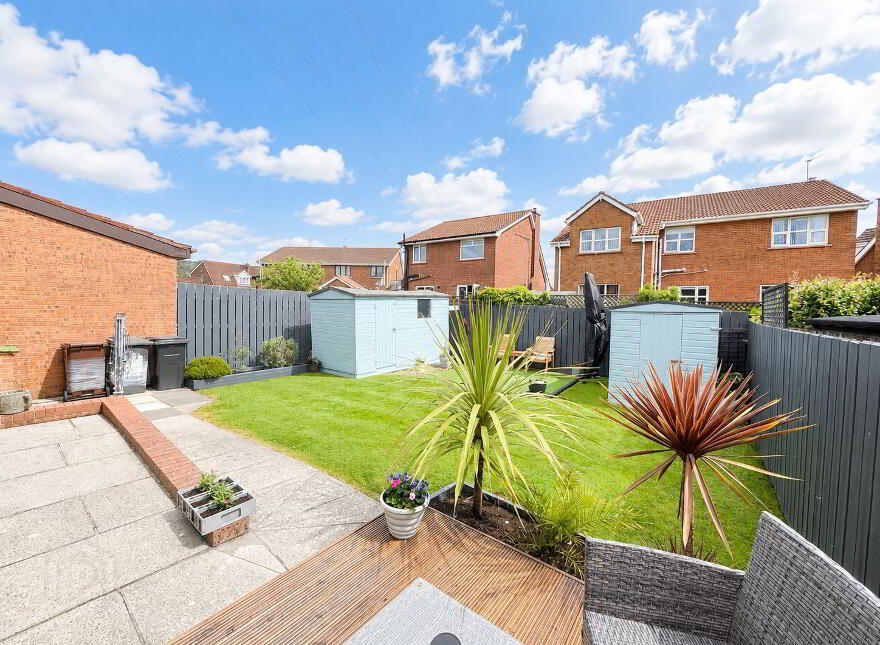 6 Hillview Road, Carrickfergus, BT38 8YW