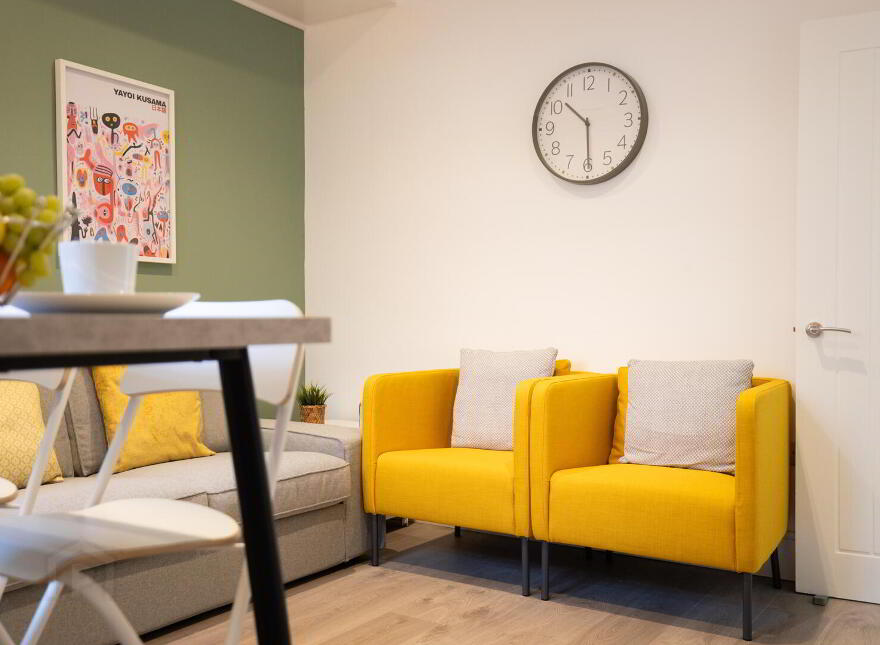 Room 1, Woodcot Avenue, Belfast, BT5 5JA