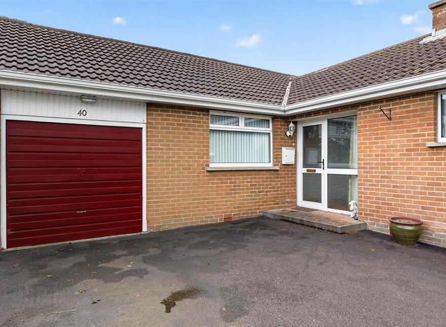 40 Magheralave Park East, Lisburn, BT28 3BT