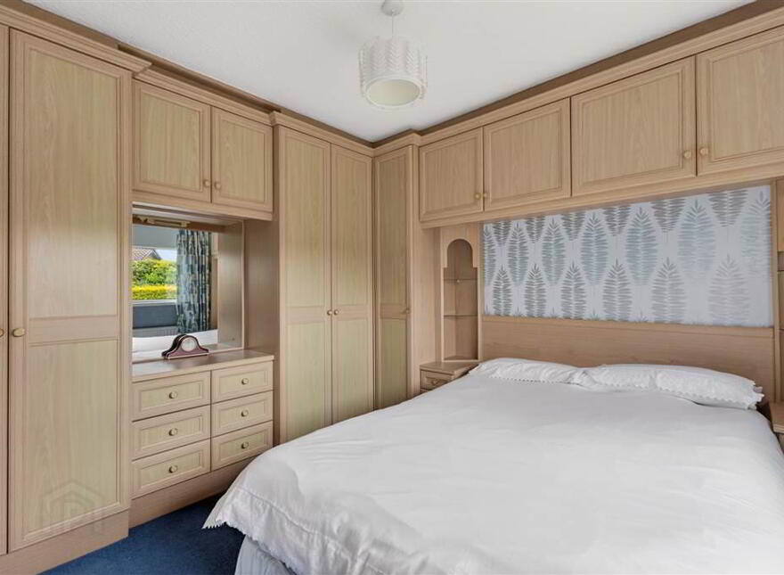 40 Magheralave Park East, Lisburn, BT28 3BT