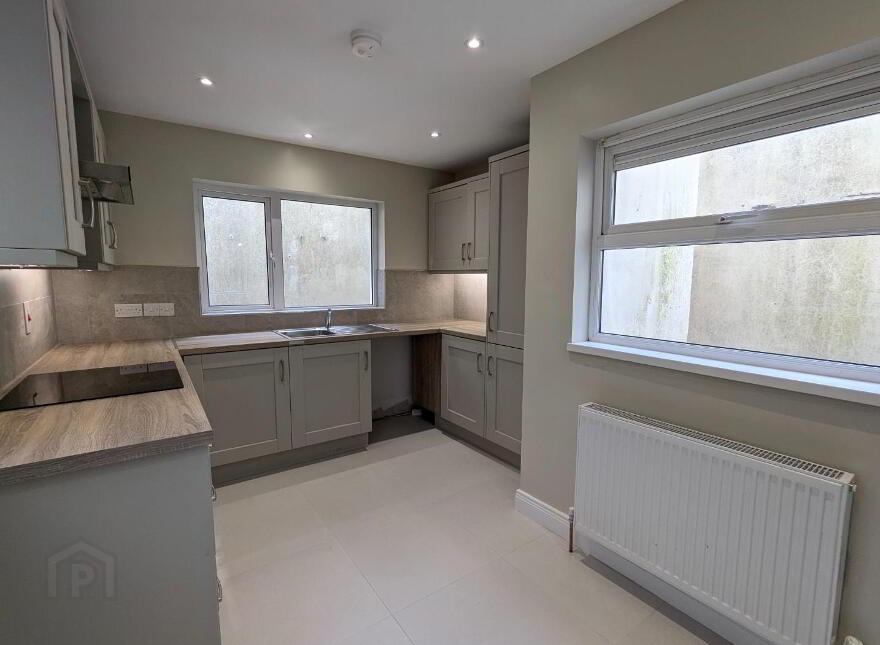 8 Valentia Place, Newcastle, BT33 0EH