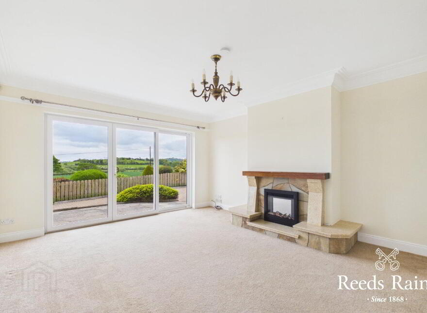 105 Lisbane Road, Saintfield, Ballynahinch, BT24 7BT