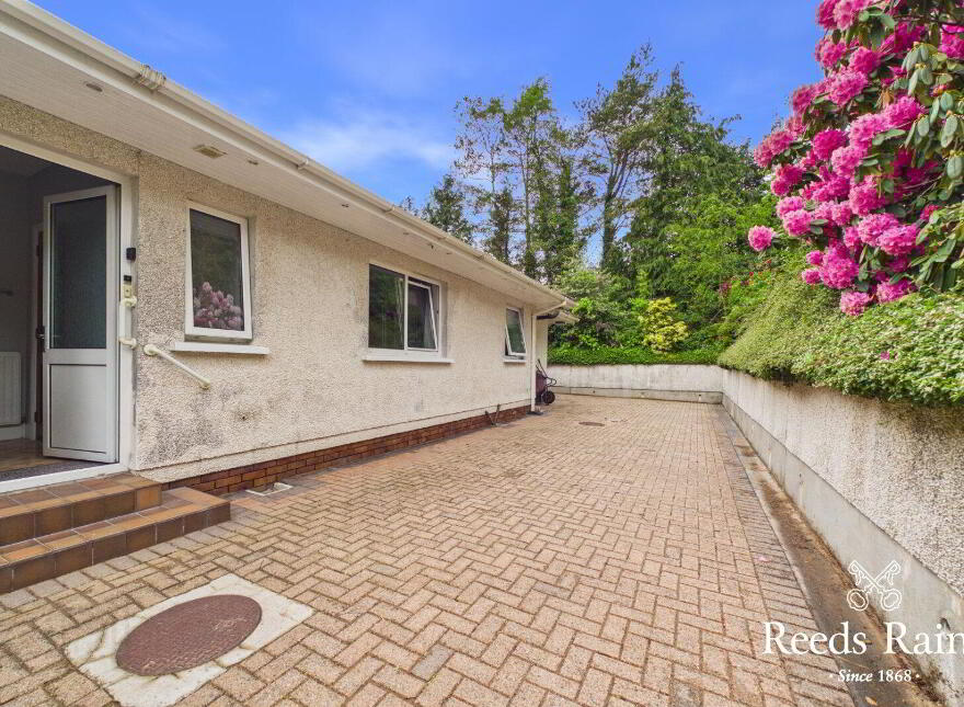105 Lisbane Road, Saintfield, Ballynahinch, BT24 7BT