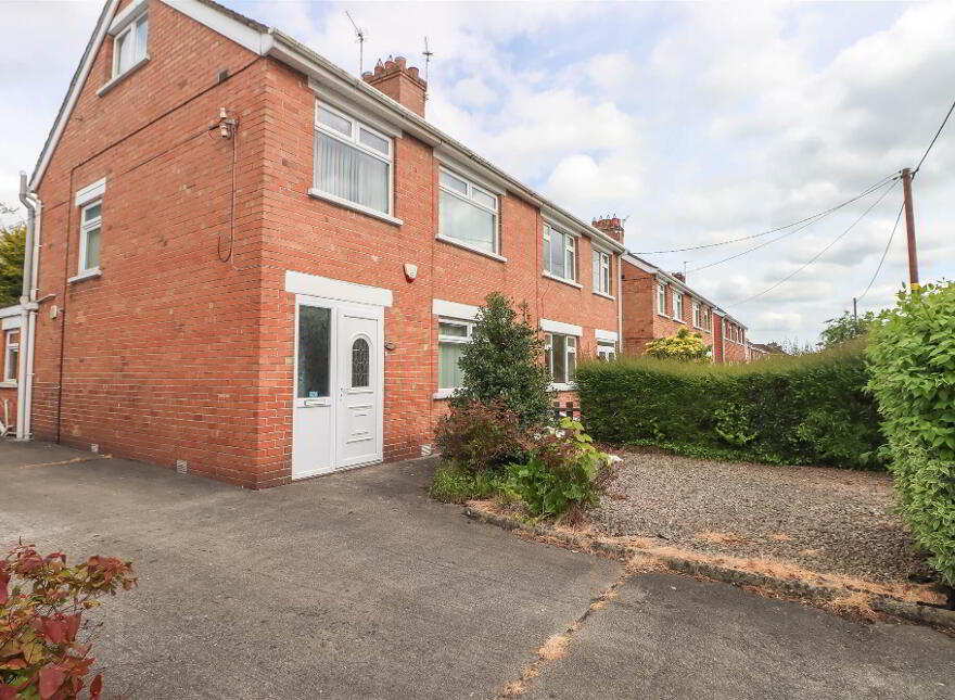 168 Comber Road, Dundonald, Belfast, BT16 2BP