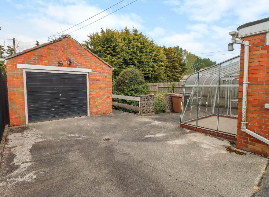 168 Comber Road, Dundonald, Belfast, BT16 2BP