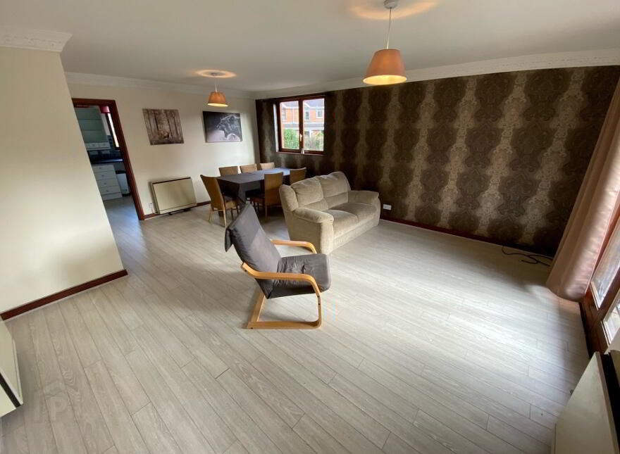 10 The Pines, Culcavy Road, Hillsborough, BT26 6NT
