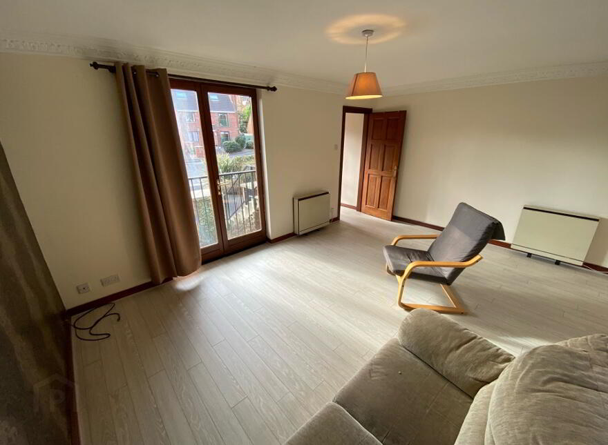 10 The Pines, Culcavy Road, Hillsborough, BT26 6NT