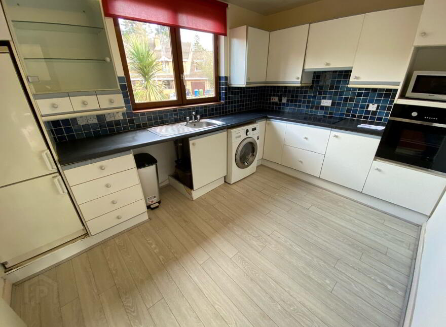 10 The Pines, Culcavy Road, Hillsborough, BT26 6NT