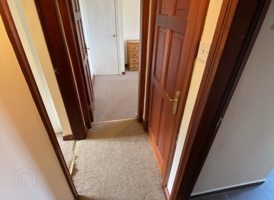 10 The Pines, Culcavy Road, Hillsborough, BT26 6NT