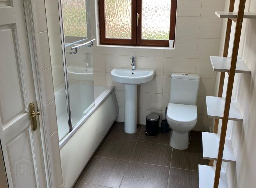 10 The Pines, Culcavy Road, Hillsborough, BT26 6NT