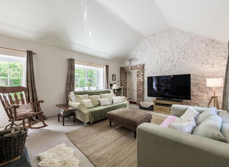 Ashvale, 10 Ballinderry Road, Aghalee, BT67 0DZ