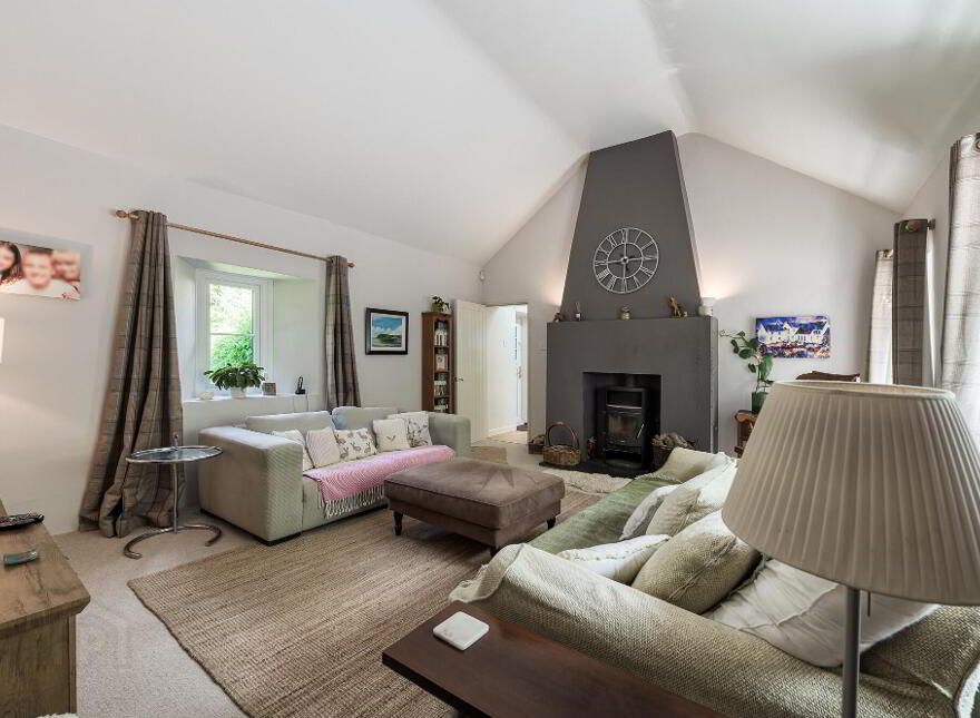 Ashvale, 10 Ballinderry Road, Aghalee, BT67 0DZ