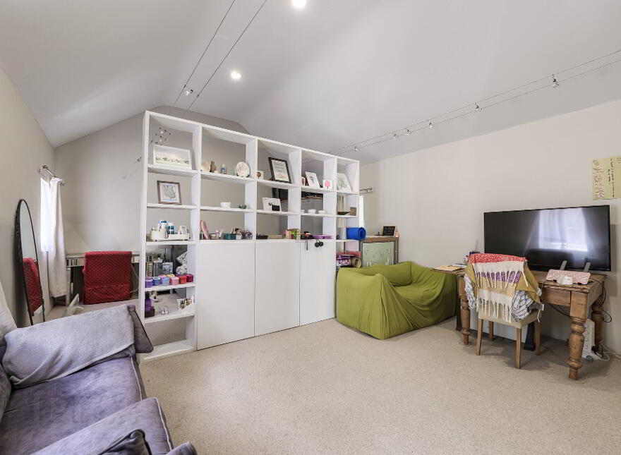 Ashvale, 10 Ballinderry Road, Aghalee, BT67 0DZ