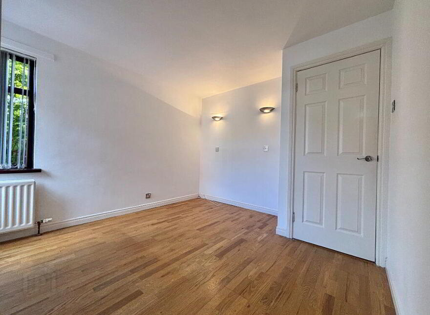 1a St John's Court, Belfast, BT7 3HS