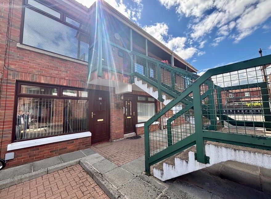 1a St John's Court, Belfast, BT7 3HS