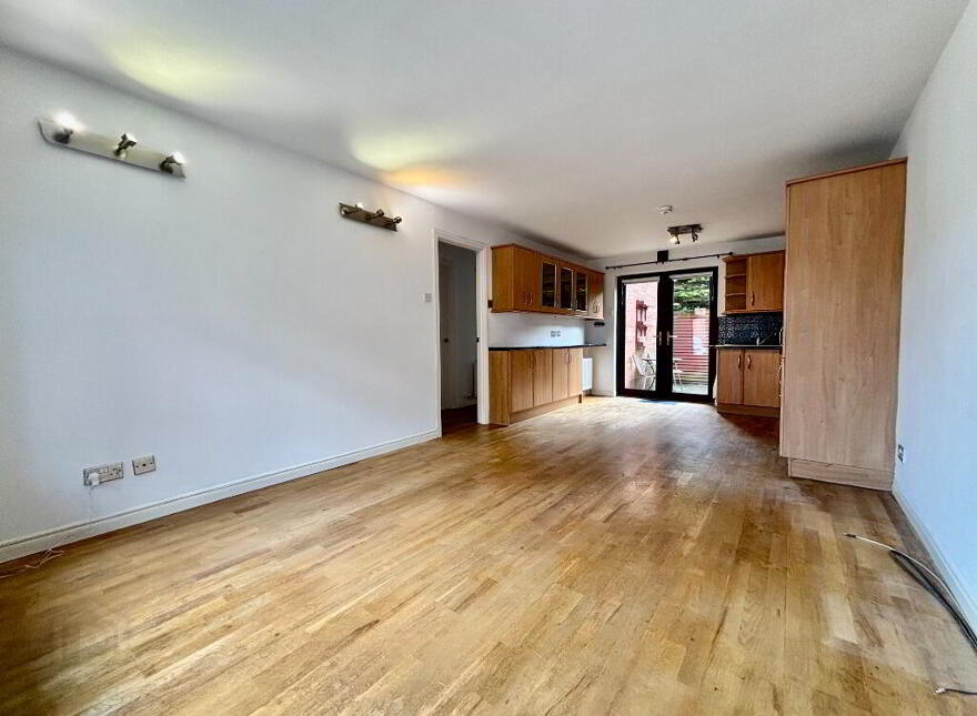 1a St John's Court, Belfast, BT7 3HS
