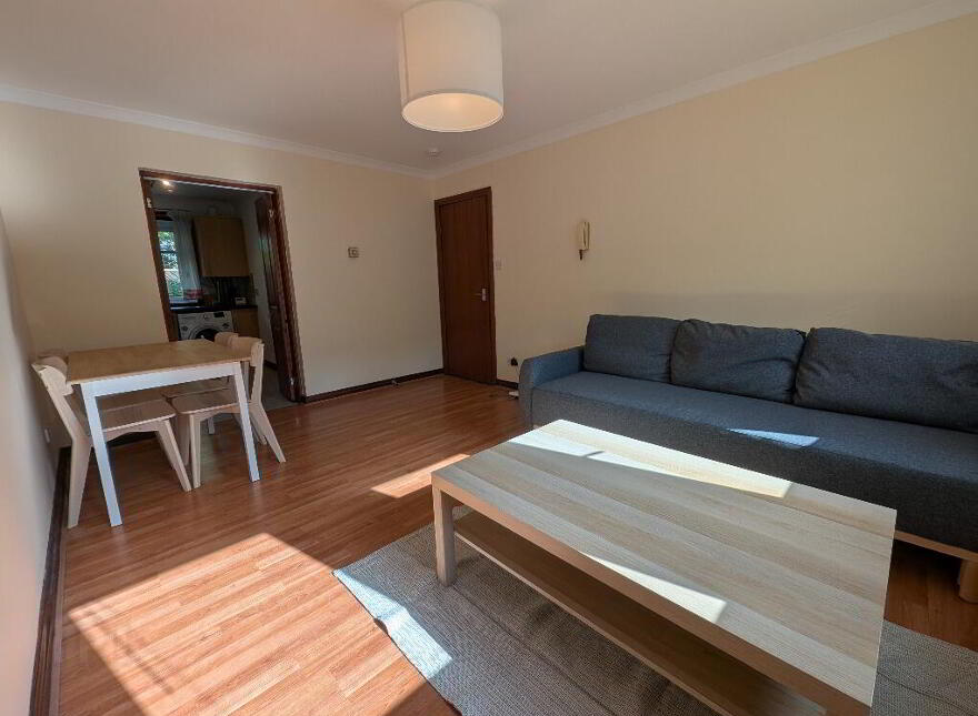 9 Boat Green, Canonmills, Edinburgh, EH3 5LL