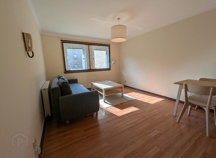 9 Boat Green, Canonmills, Edinburgh, EH3 5LL