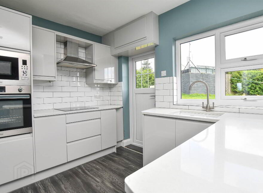 9 Ballynahinch Road, Crossgar, BT30 9HS