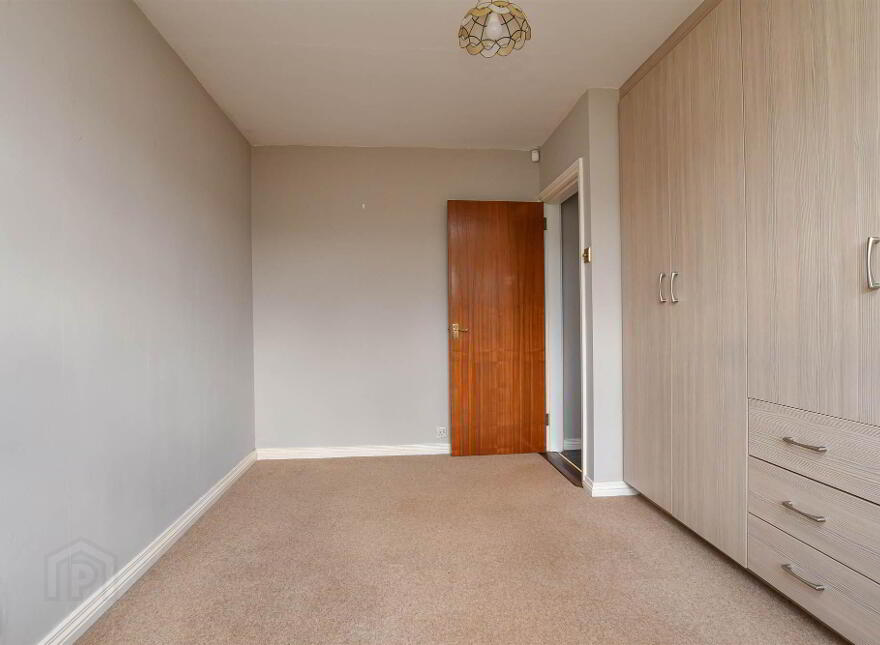 9 Ballynahinch Road, Crossgar, BT30 9HS