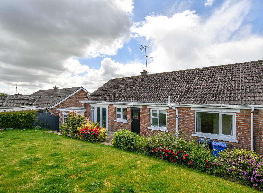 9 Ballynahinch Road, Crossgar, BT30 9HS