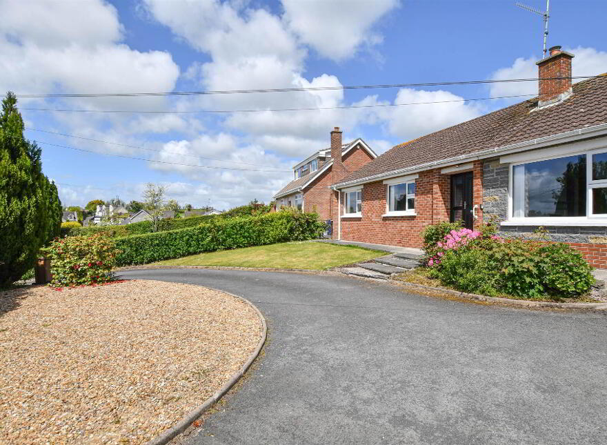 9 Ballynahinch Road, Crossgar, BT30 9HS