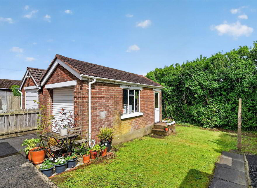 38 Sharman Road, Stranmillis, Belfast, BT9 5FX