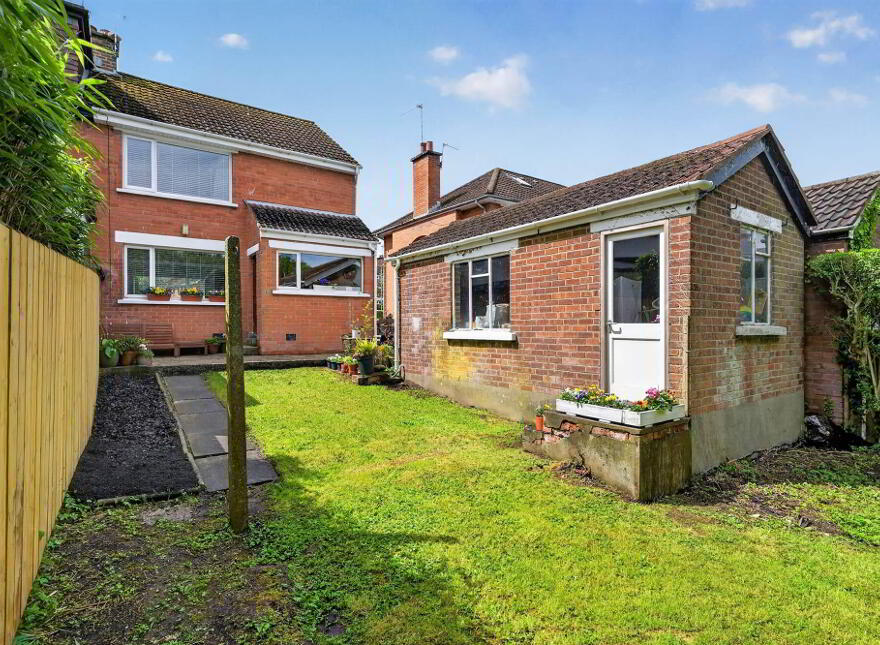 38 Sharman Road, Stranmillis, Belfast, BT9 5FX