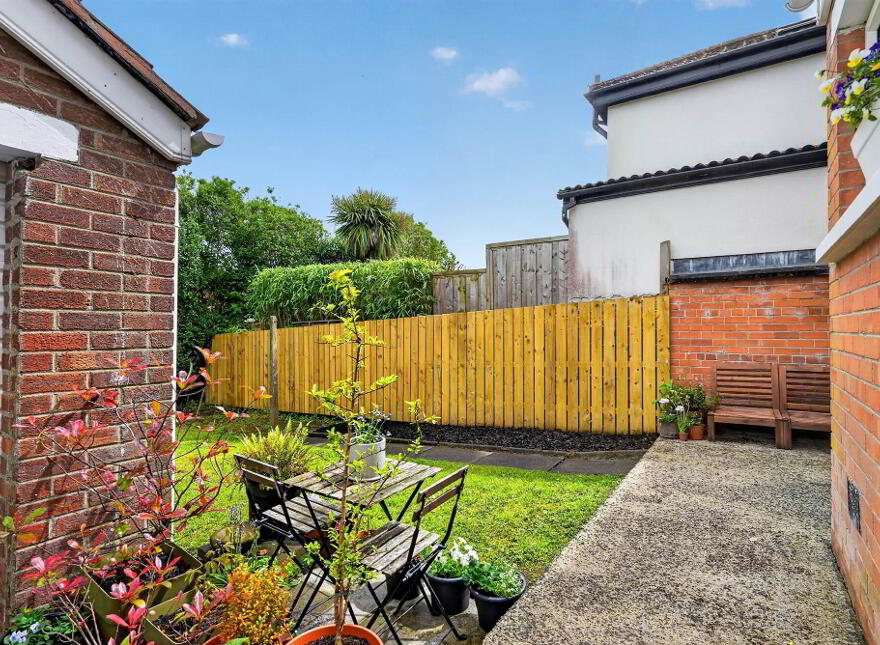 38 Sharman Road, Stranmillis, Belfast, BT9 5FX