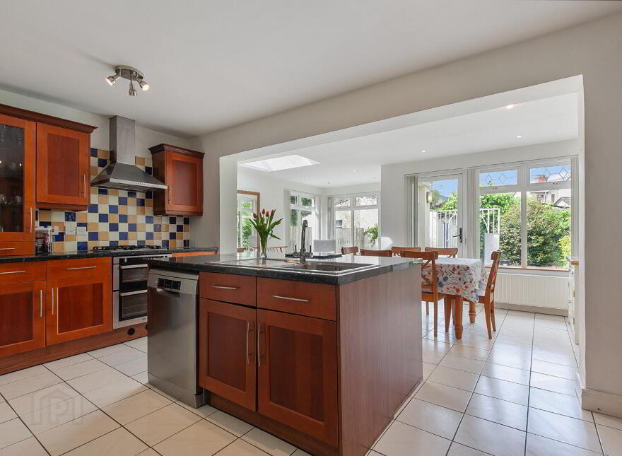 15 Hughenden Avenue, Belfast, BT15 5DB