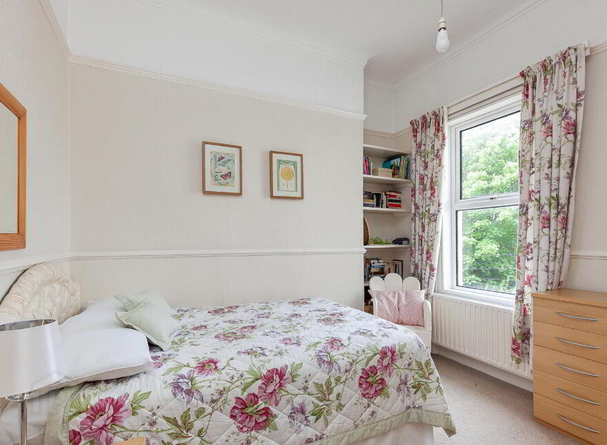 15 Hughenden Avenue, Belfast, BT15 5DB
