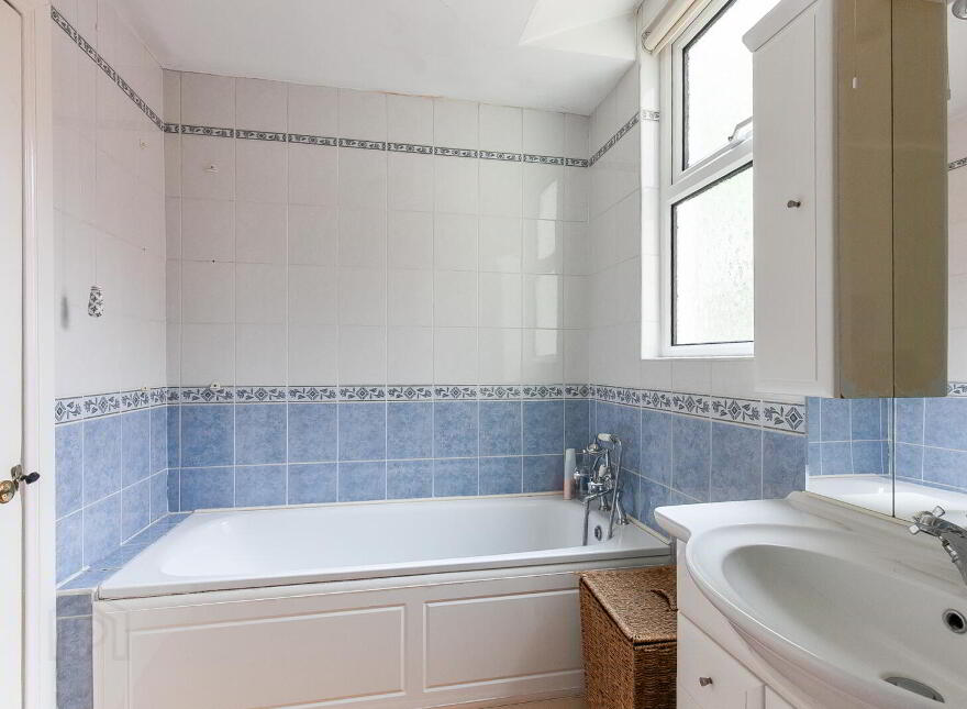 15 Hughenden Avenue, Belfast, BT15 5DB