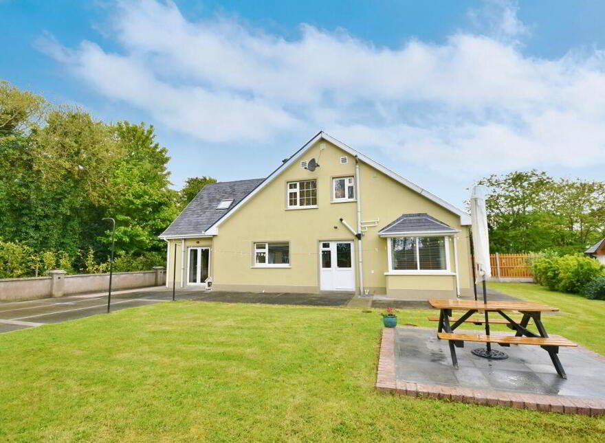 Shanaway, Tarbert, V31AV82