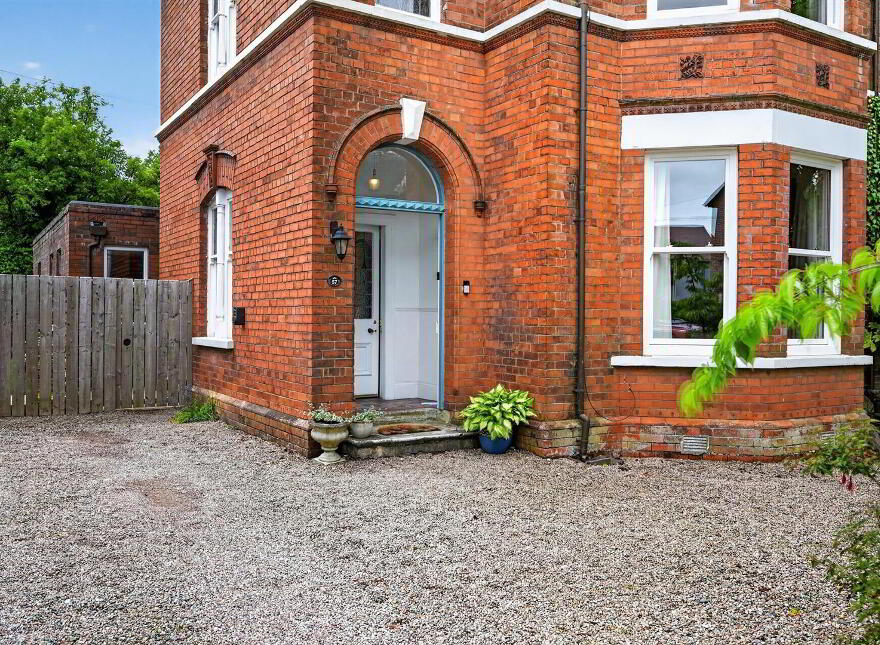 57 Myrtlefield Park, Belfast, BT9 6NG