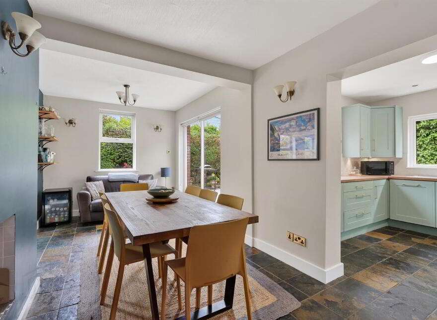 57 Myrtlefield Park, Belfast, BT9 6NG