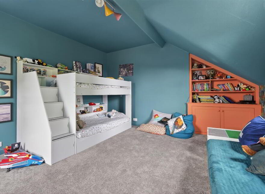 57 Myrtlefield Park, Belfast, BT9 6NG