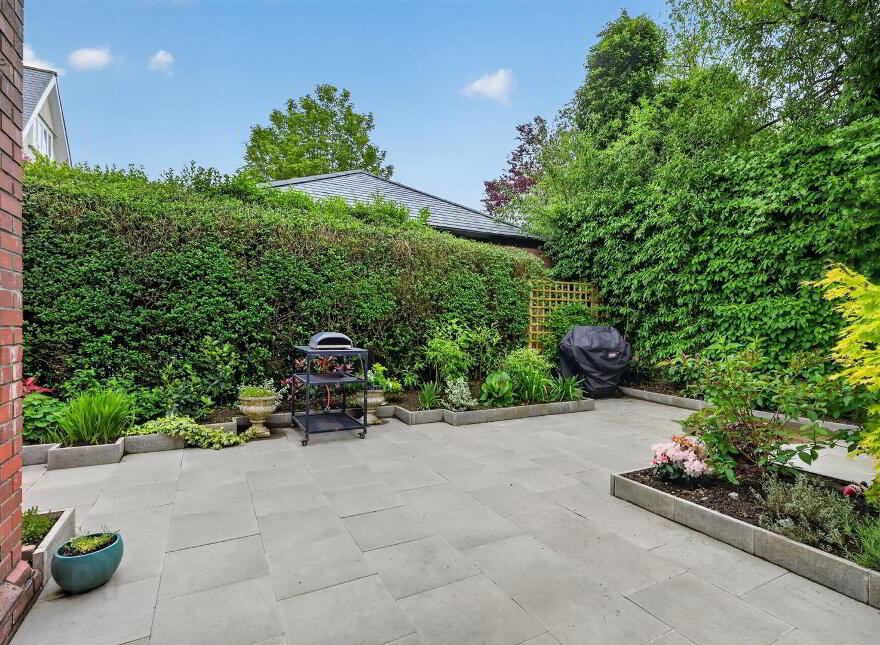 57 Myrtlefield Park, Belfast, BT9 6NG