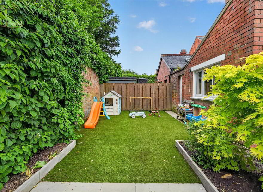 57 Myrtlefield Park, Belfast, BT9 6NG